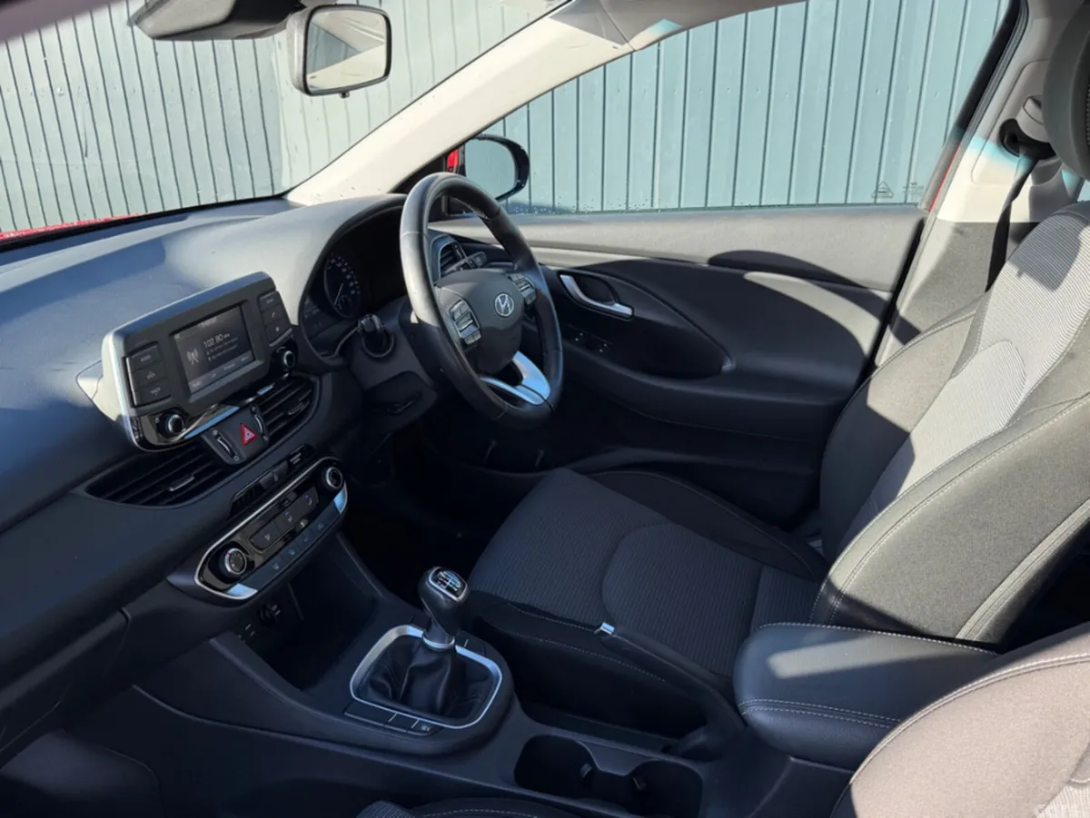 Hyundai i30 Estate, Diesel, 2018, Red
