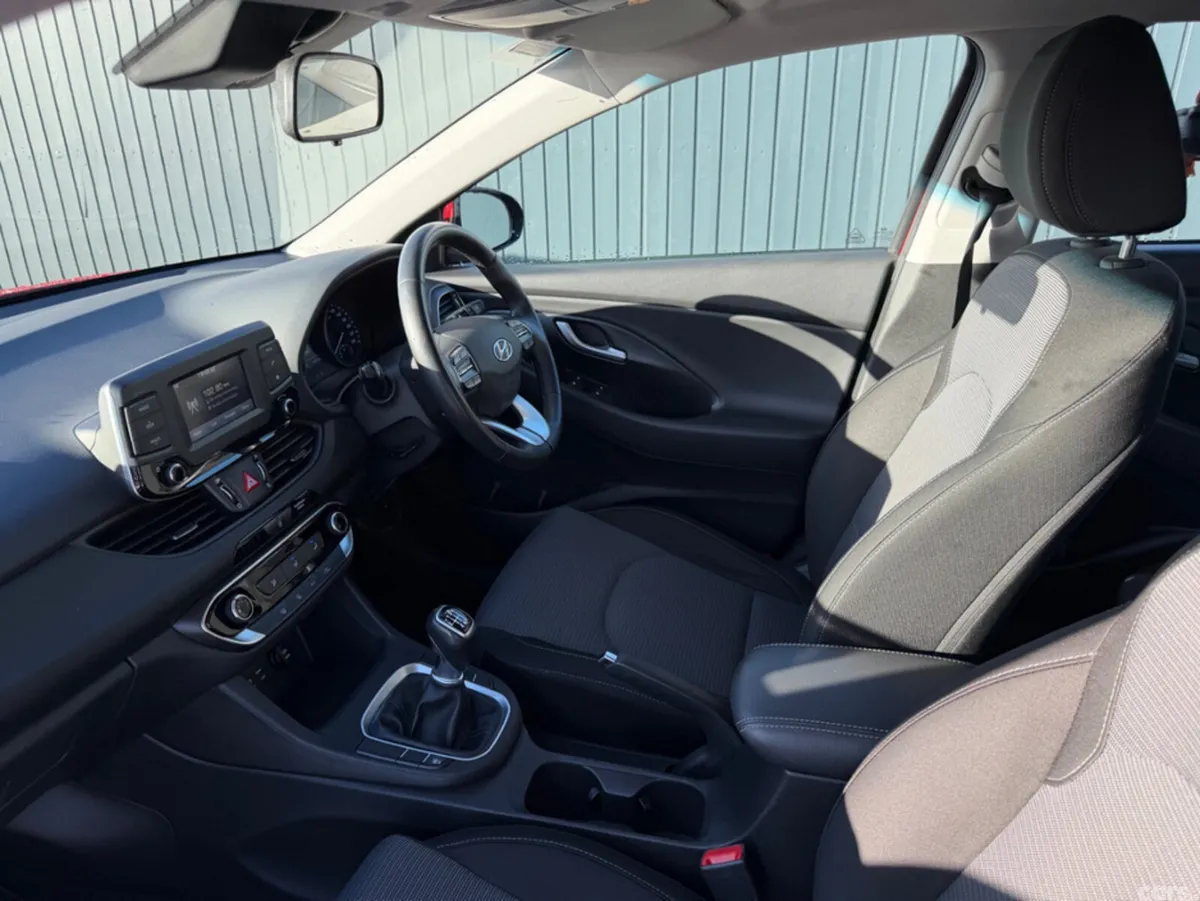 Hyundai i30 Estate, Diesel, 2018, Red