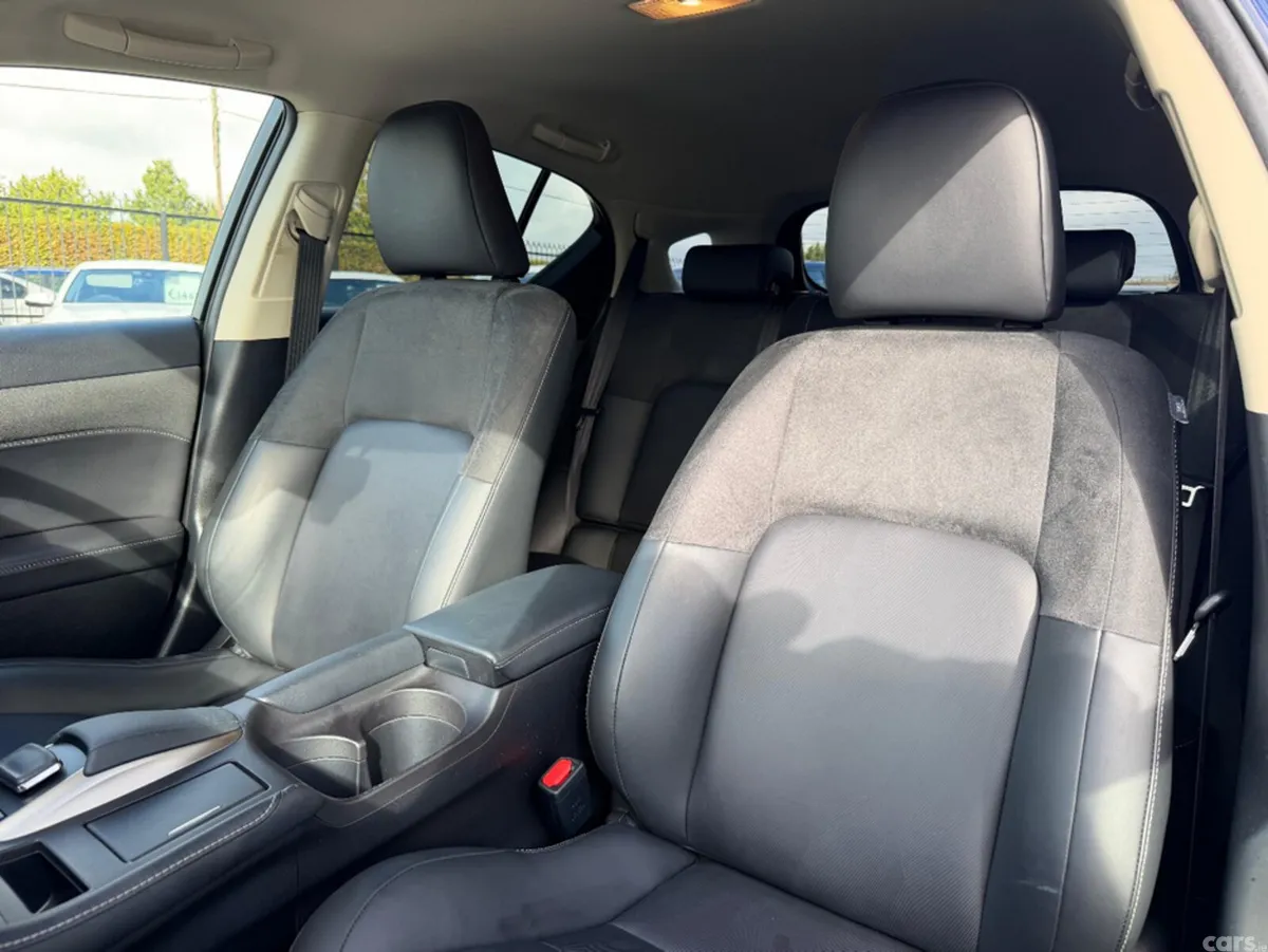 Lexus CT Hatchback, Petrol Hybrid, 2020, Blue