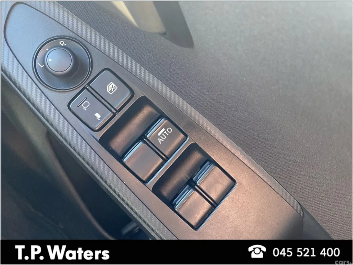 Mazda Mazda2 Hatchback, Petrol, 2021, Silver