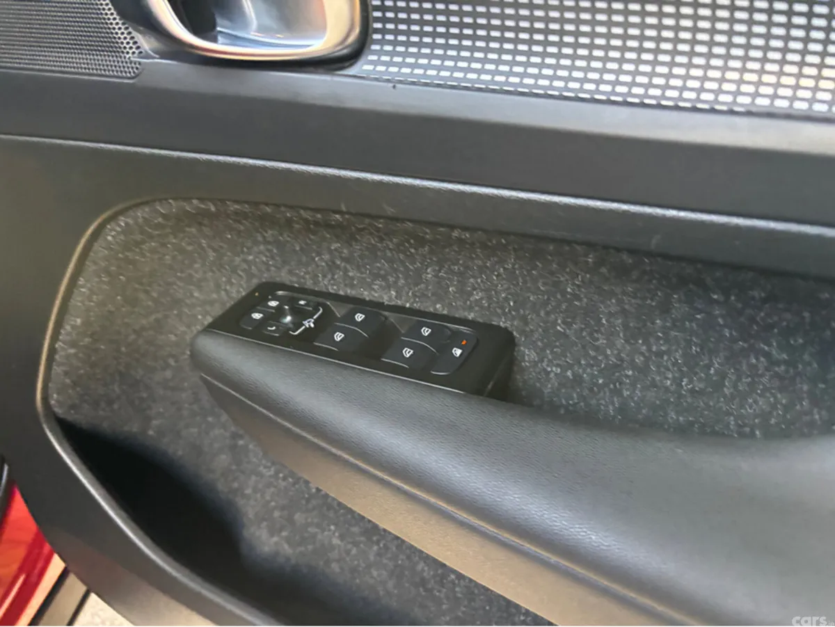 Volvo XC40 SUV, Petrol Plug-in Hybrid, 2021, Red