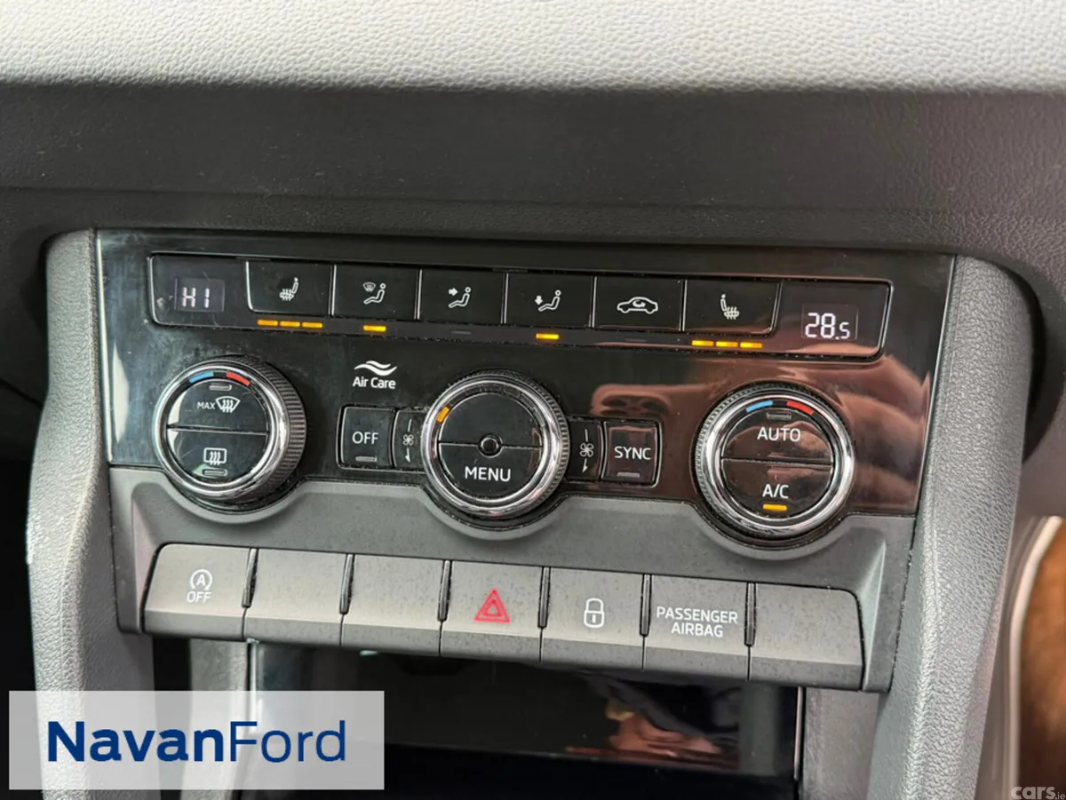 Skoda Karoq SUV, Diesel, 2019, White