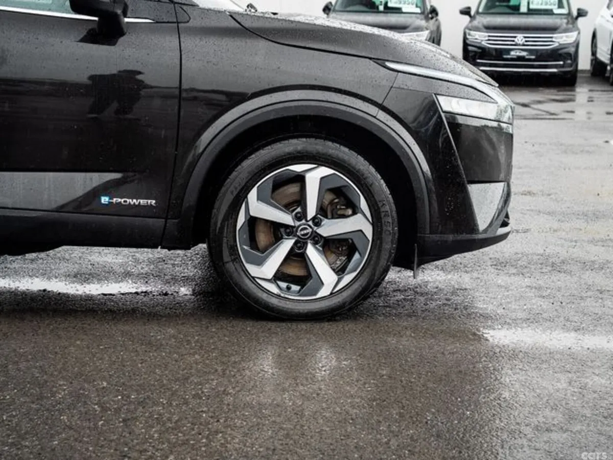 Nissan Qashqai MPV, Petrol, 2024, Black