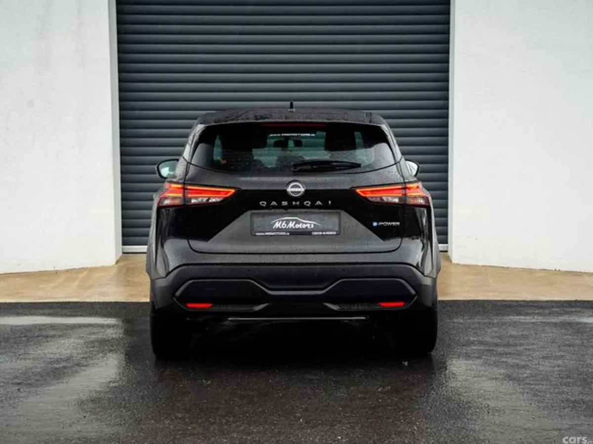 Nissan Qashqai MPV, Petrol, 2024, Black