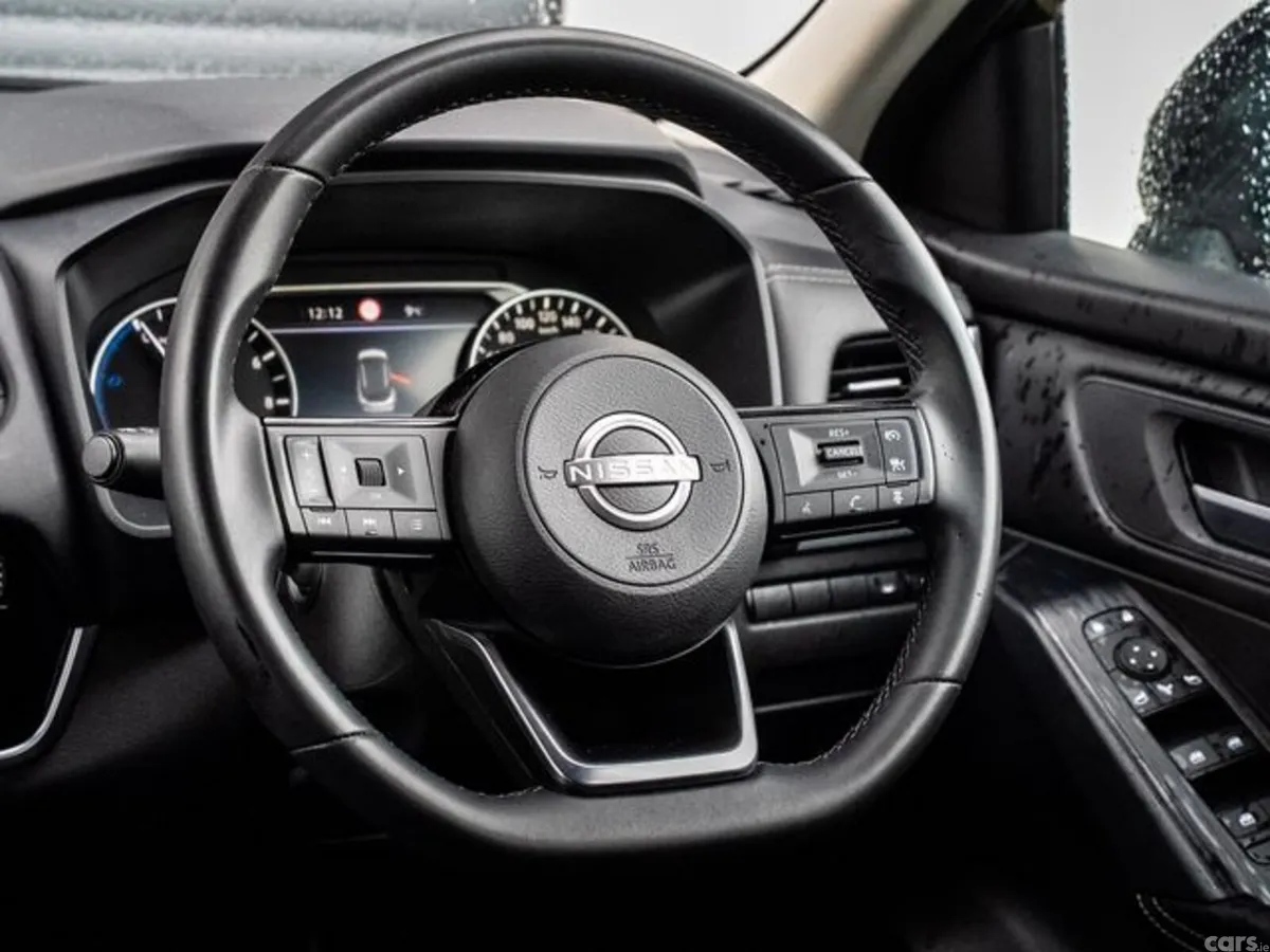 Nissan Qashqai MPV, Petrol, 2024, Black