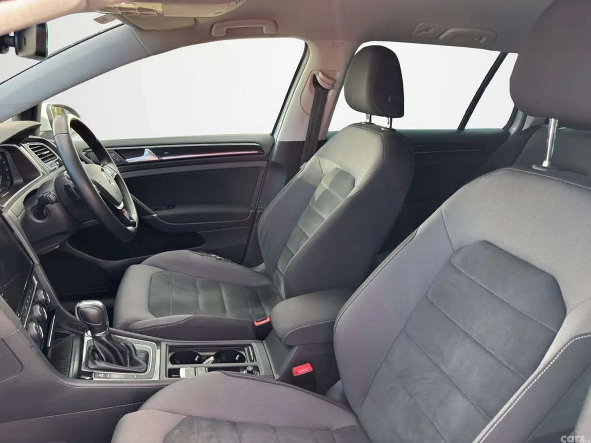 Volkswagen Golf Hatchback, Petrol, 2018, White