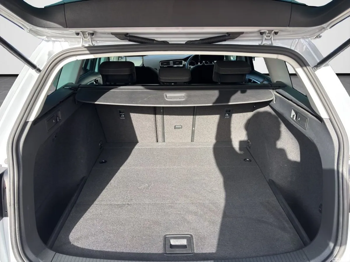Volkswagen Golf Hatchback, Petrol, 2018, White