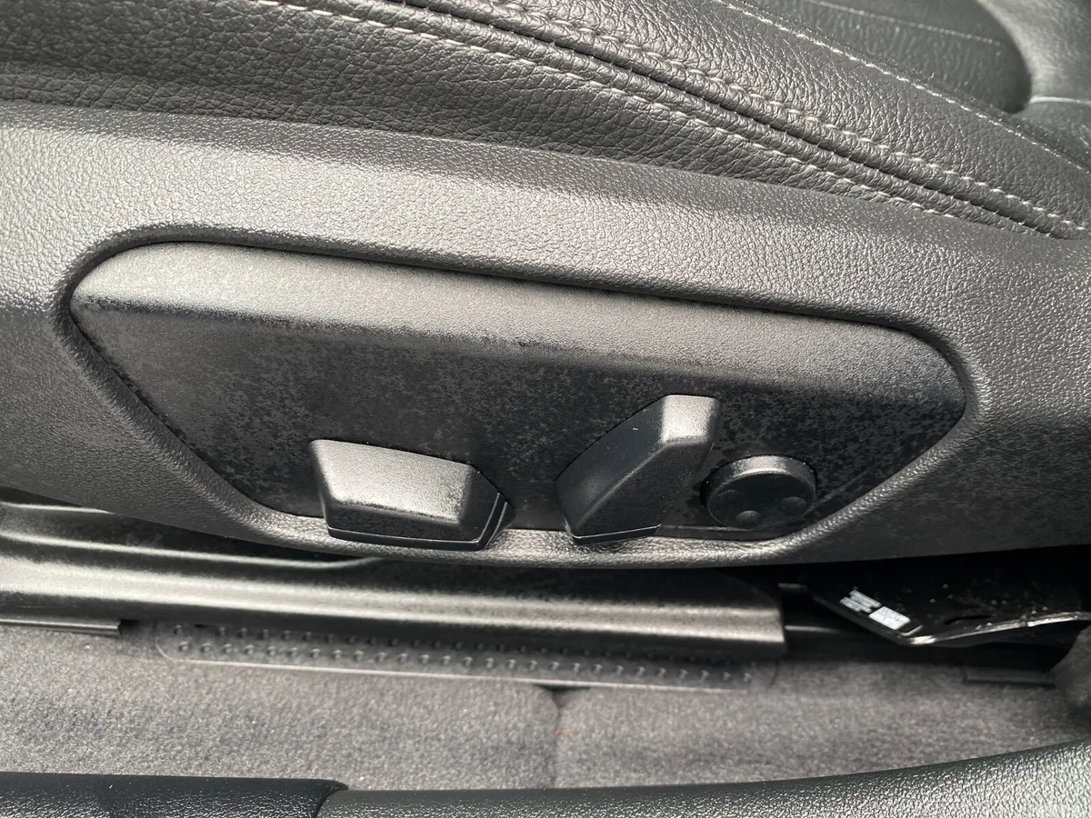 BMW 1-Series Hatchback, Diesel, 2023, Blue