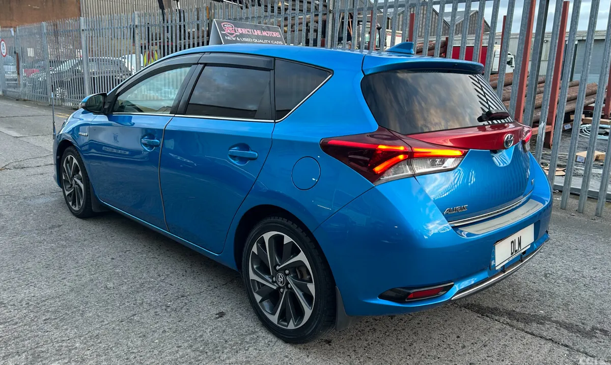 Toyota Auris Hatchback, Petrol Hybrid, 2017, Blue