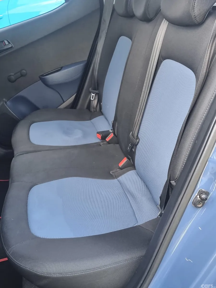 Hyundai i10 Hatchback, Petrol, 2018, Blue