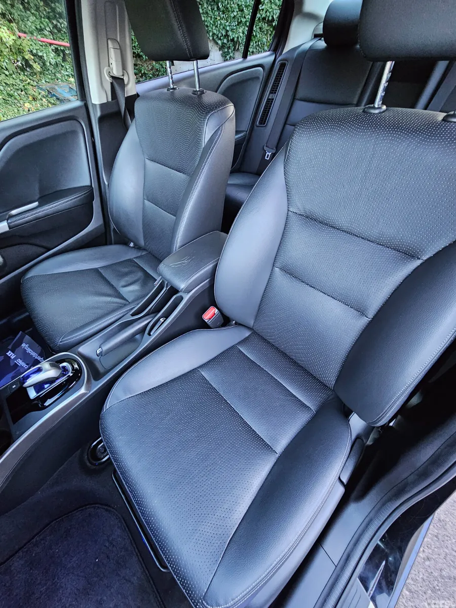 Honda Grace Saloon, Petrol Hybrid, 2015, Black