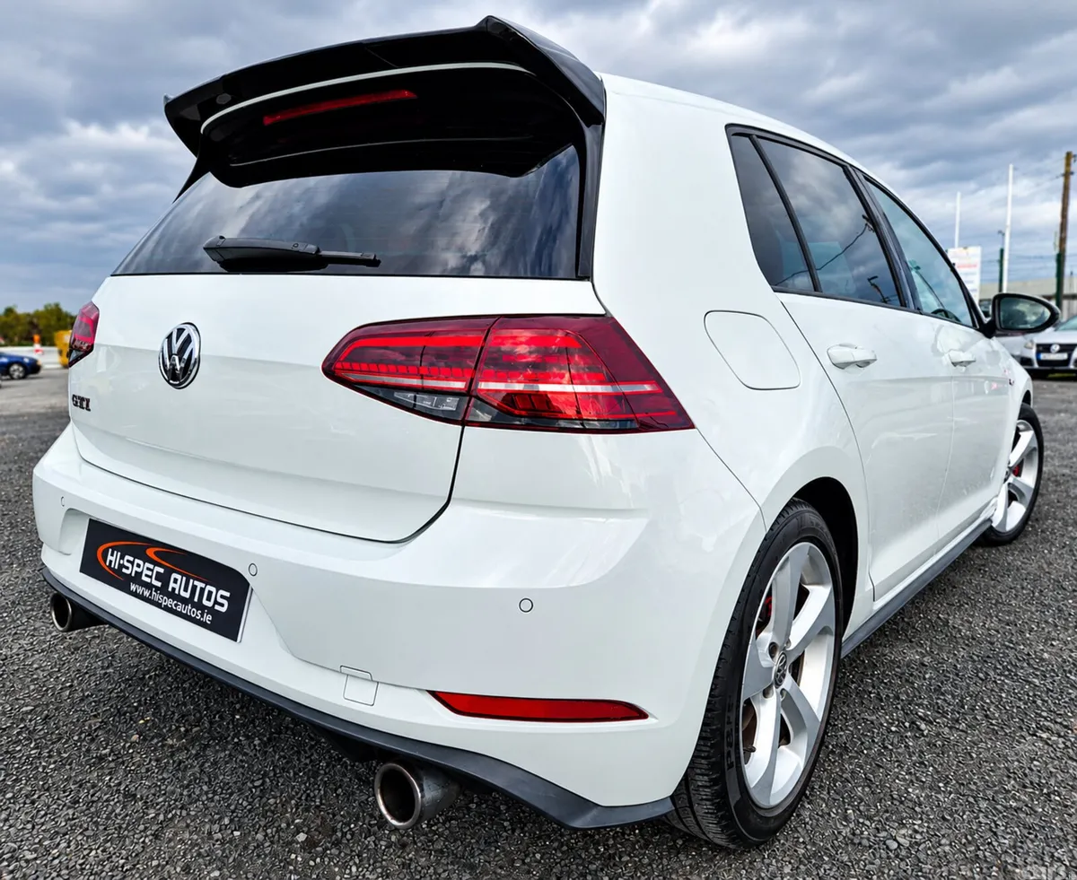 Volkswagen Golf Hatchback, Petrol, 2018, White