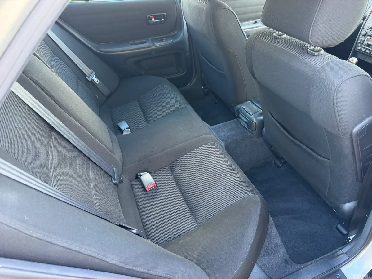 Lexus IS Saloon, Petrol, 2002, Silver