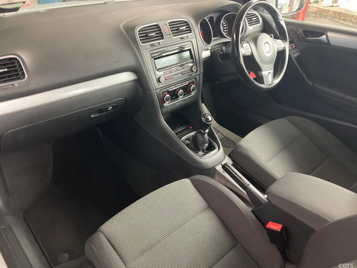 Volkswagen Golf Convertible, Diesel, 2012, White