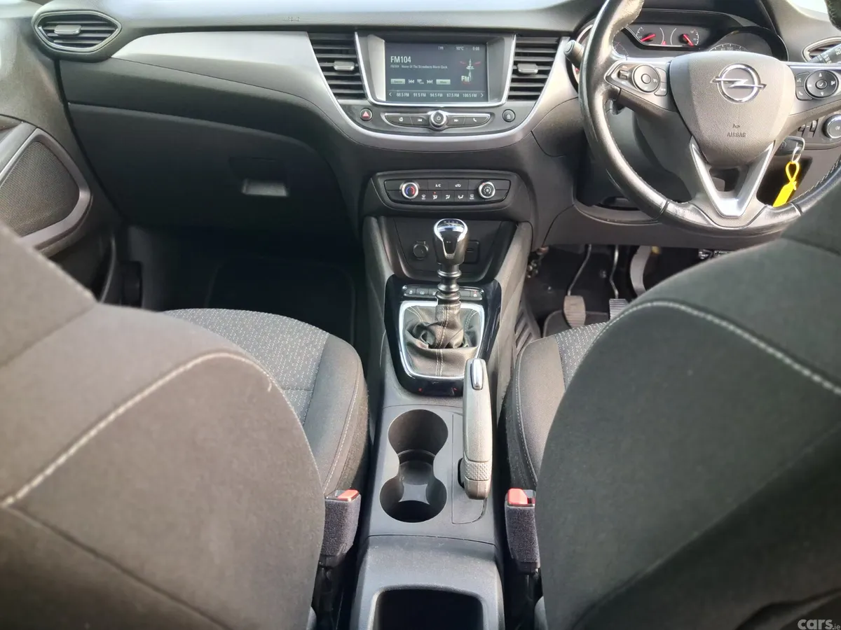 Opel Crossland SUV, Diesel, 2022, Grey