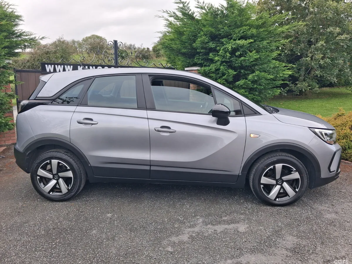 Opel Crossland SUV, Diesel, 2022, Grey