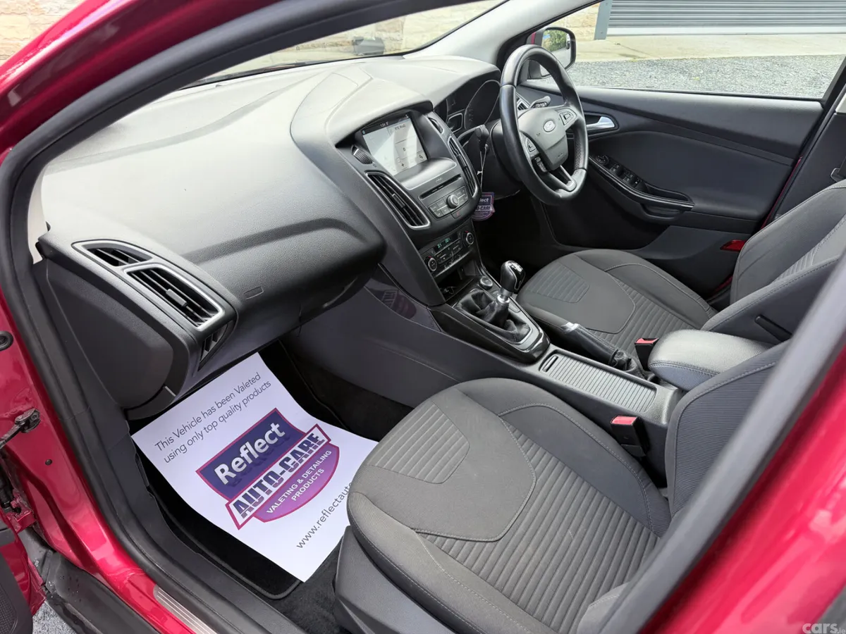 Ford Focus Hatchback, Diesel, 2017, Red