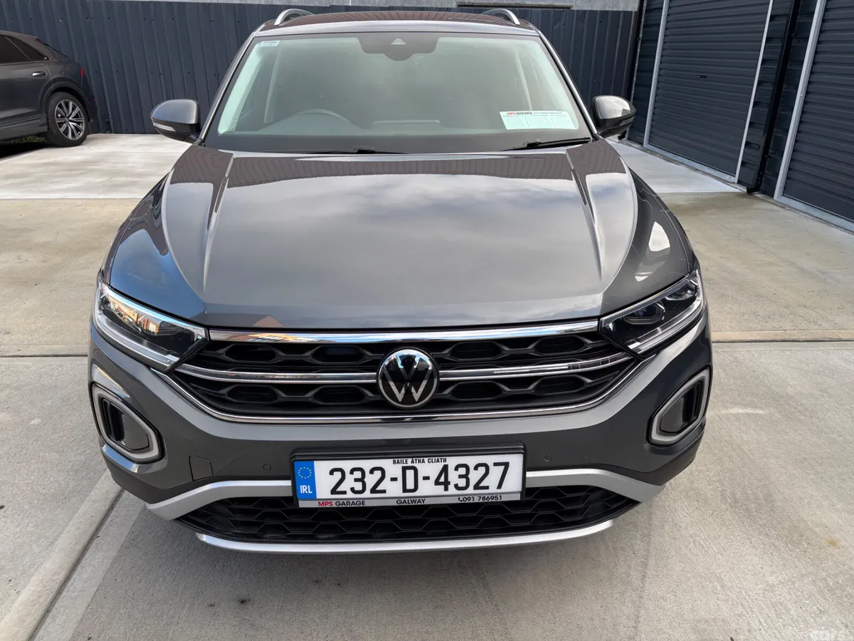 Volkswagen T-Roc SUV, Petrol, 2023, Grey