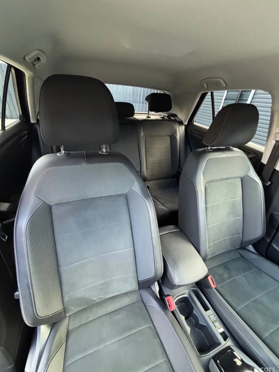 Volkswagen T-Roc SUV, Petrol, 2023, Grey