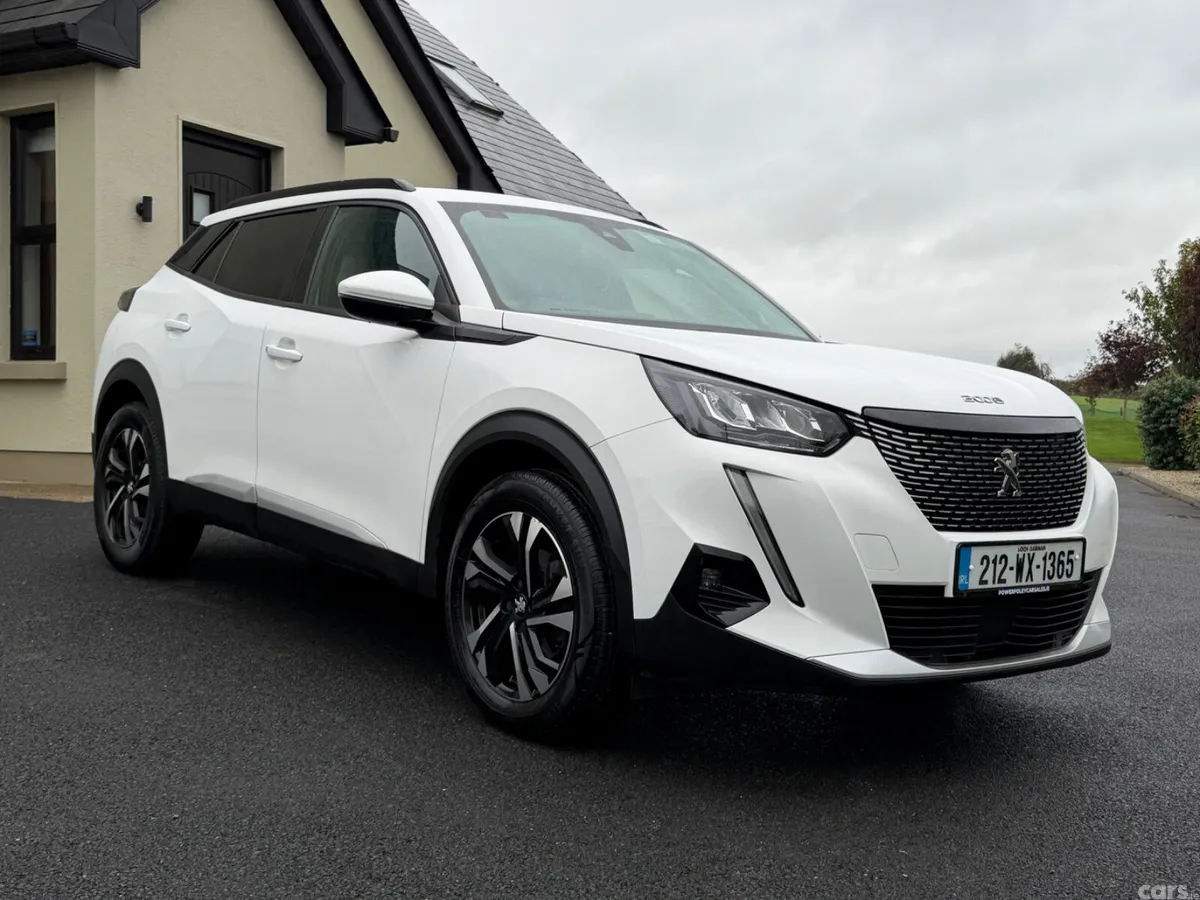 Peugeot 2008 MPV, Petrol, 2021, White