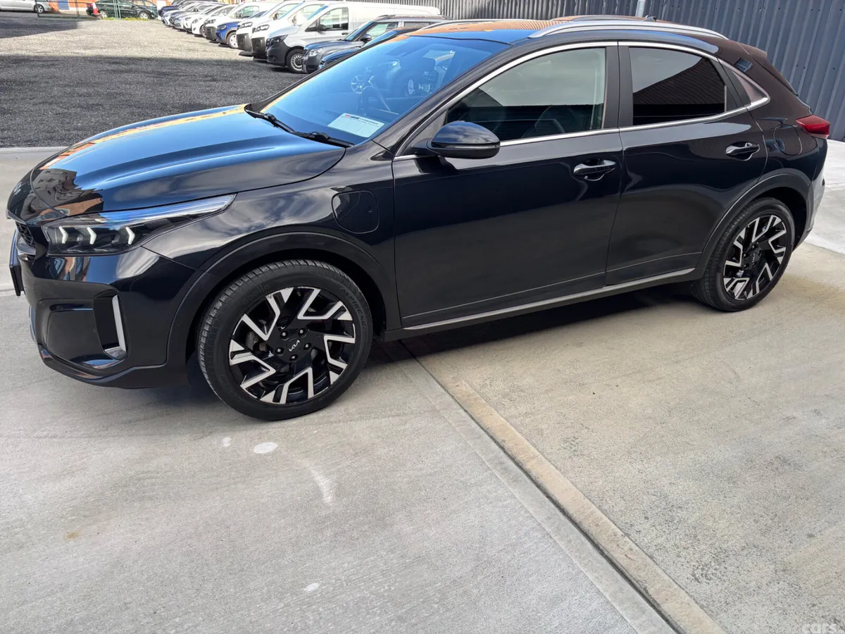 Kia XCeed Hatchback, Petrol Plug-in Hybrid, 2023, Black