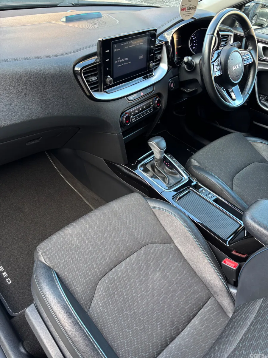 Kia XCeed Hatchback, Petrol Plug-in Hybrid, 2023, Black