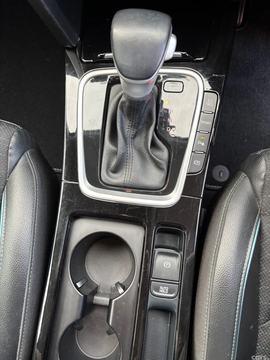 Kia XCeed Hatchback, Petrol Plug-in Hybrid, 2023, Black