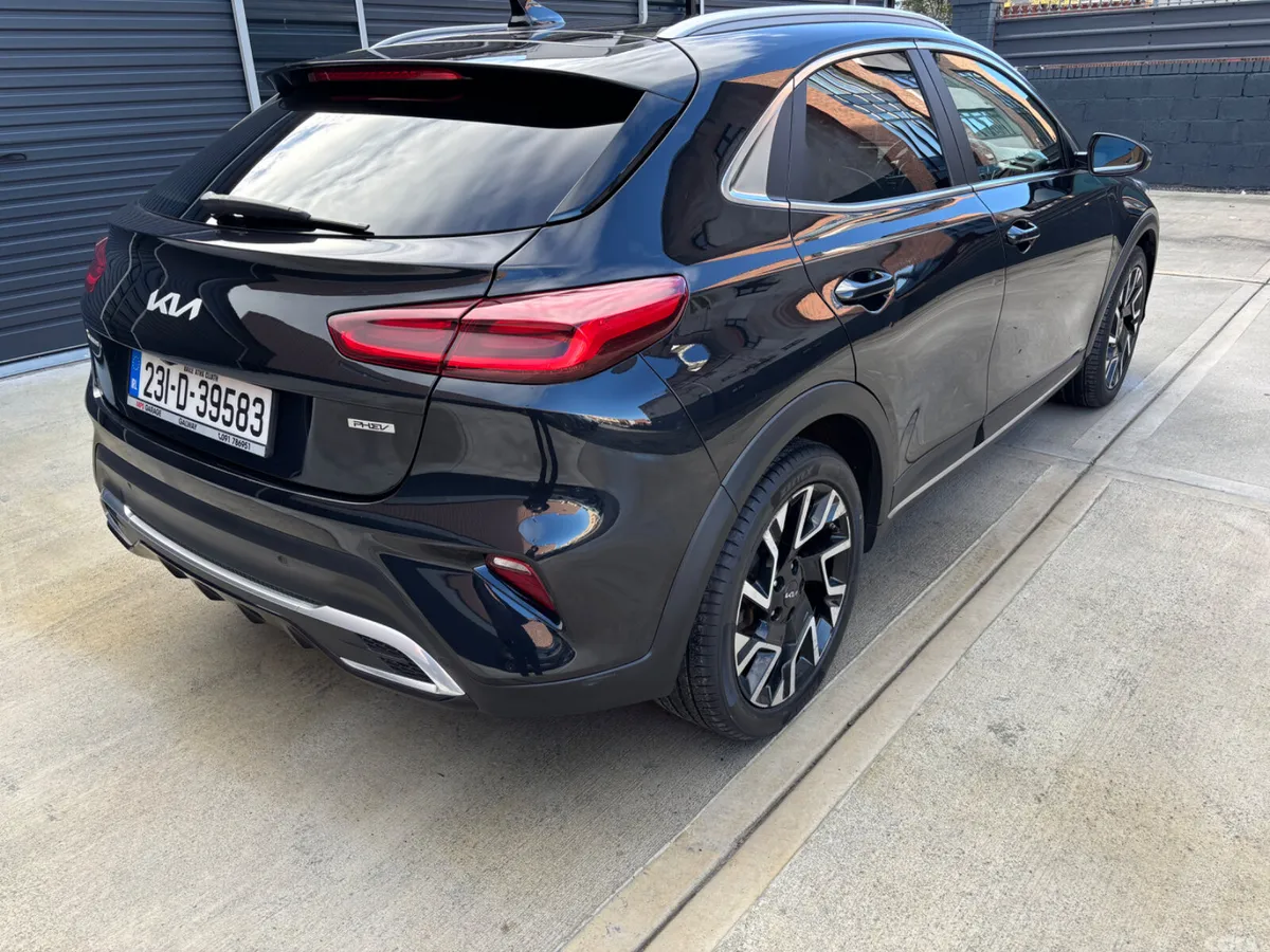 Kia XCeed Hatchback, Petrol Plug-in Hybrid, 2023, Black