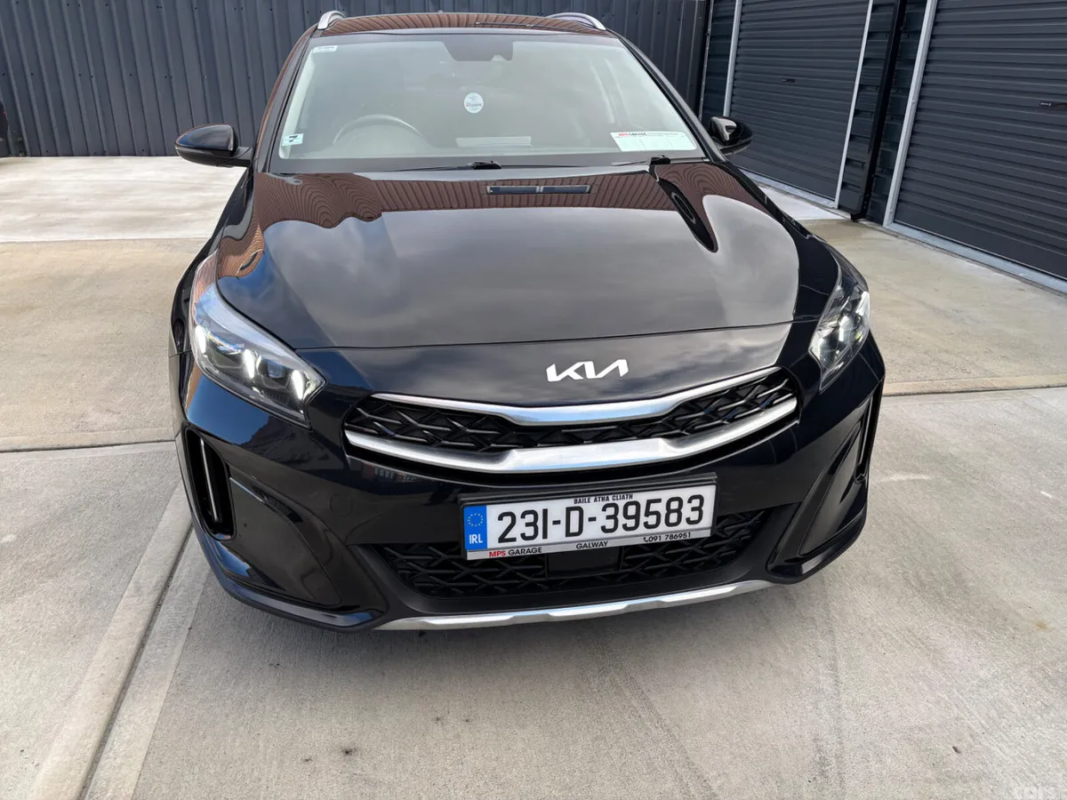Kia XCeed Hatchback, Petrol Plug-in Hybrid, 2023, Black