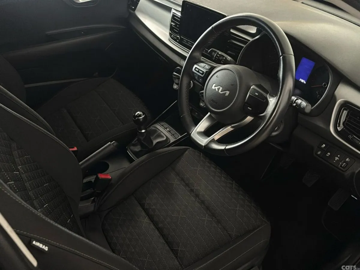 Kia Rio Hatchback, Petrol, 2023, Blue