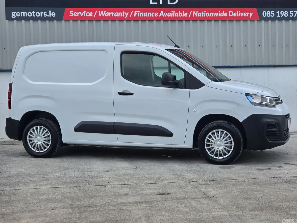 Citroen Berlingo MPV, Diesel, 2023, White