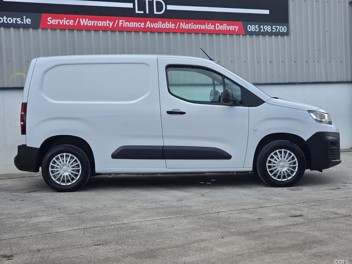 Citroen Berlingo MPV, Diesel, 2023, White