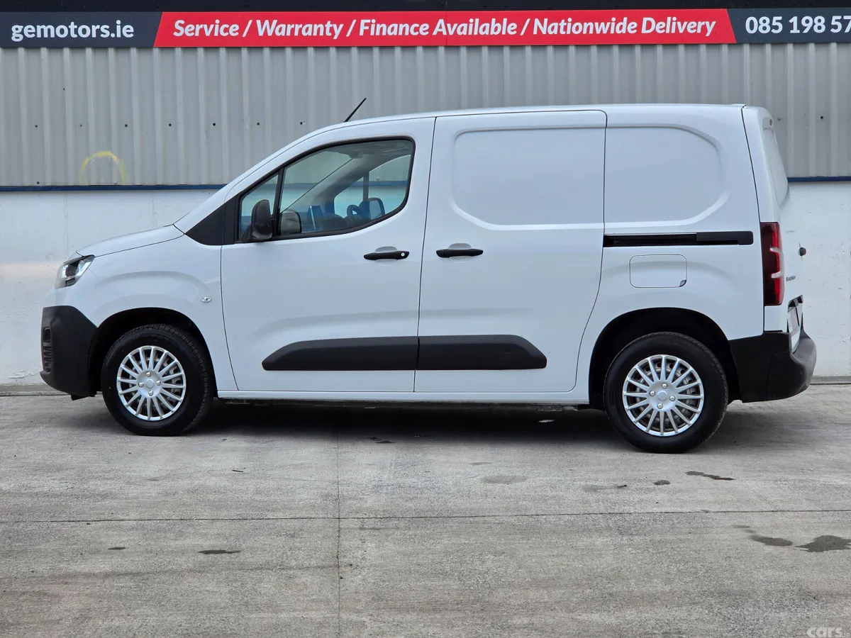 Citroen Berlingo MPV, Diesel, 2023, White