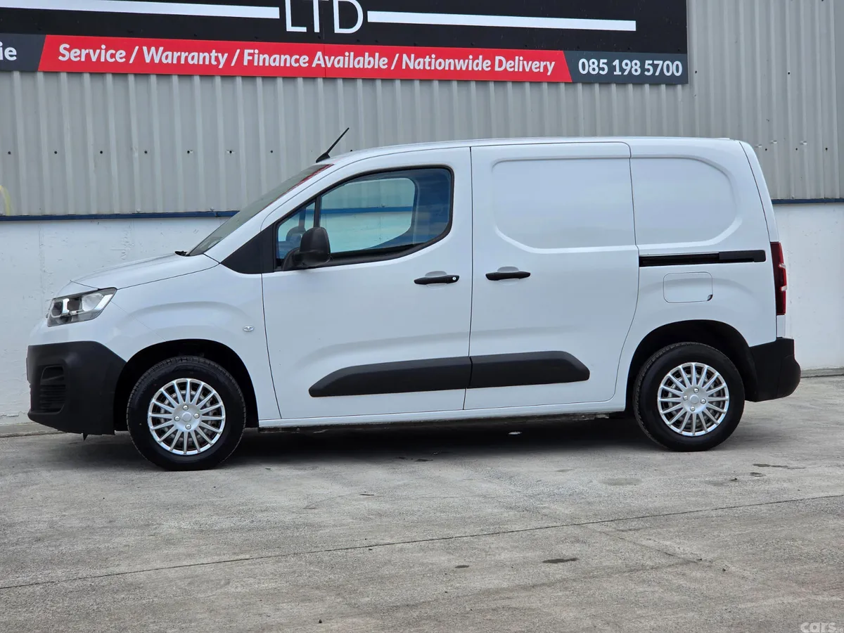 Citroen Berlingo MPV, Diesel, 2023, White