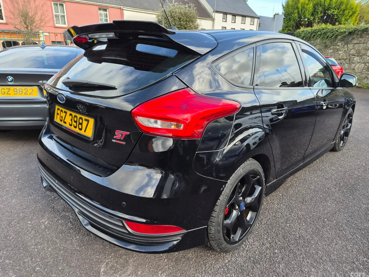 Ford Focus Hatchback, Diesel, 2016, Black