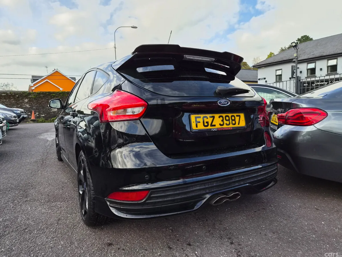 Ford Focus Hatchback, Diesel, 2016, Black