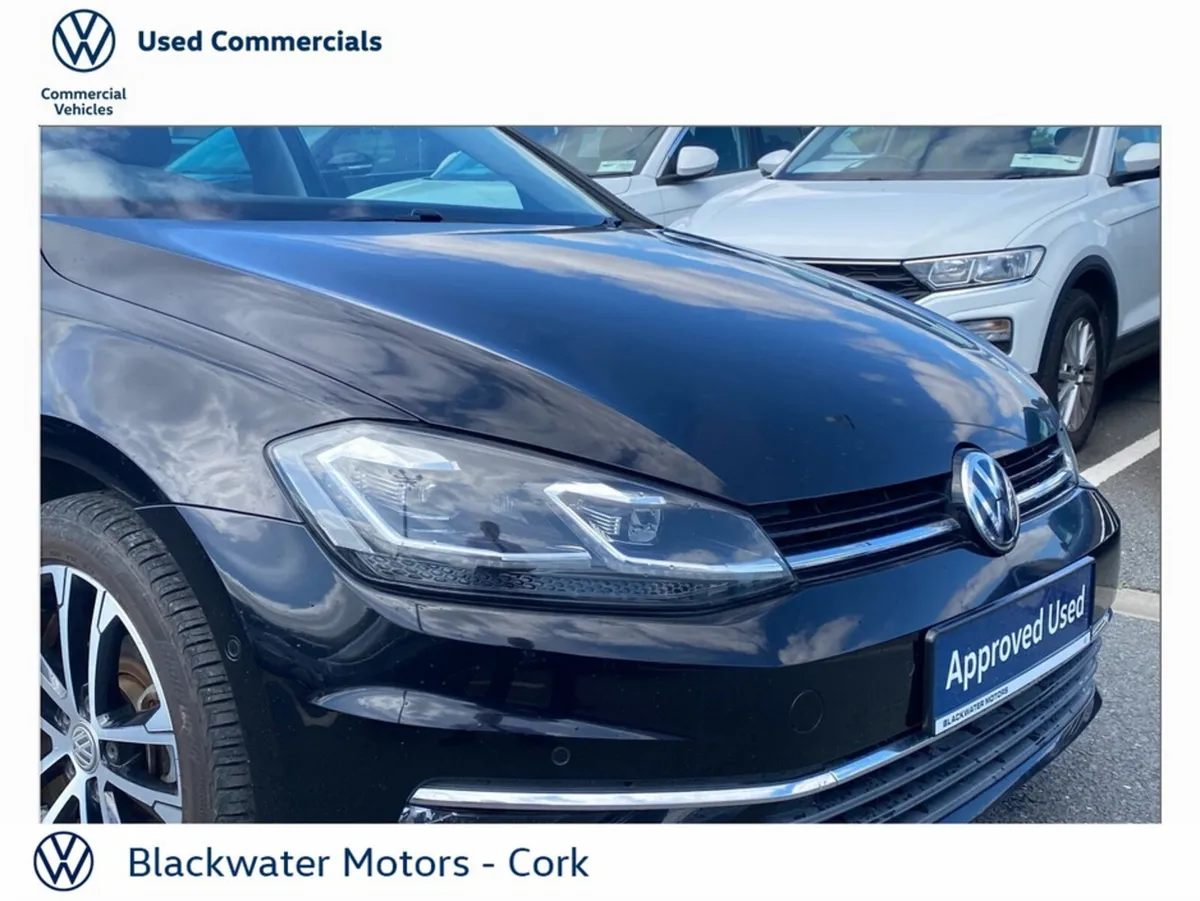 Volkswagen Golf Hatchback, Petrol, 2017, 