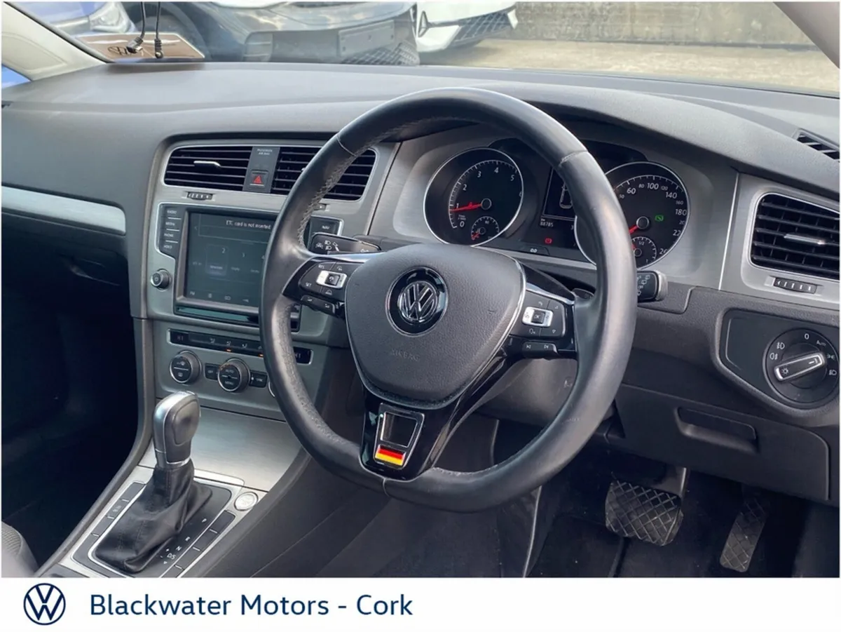 Volkswagen Golf Hatchback, Petrol, 2018, 
