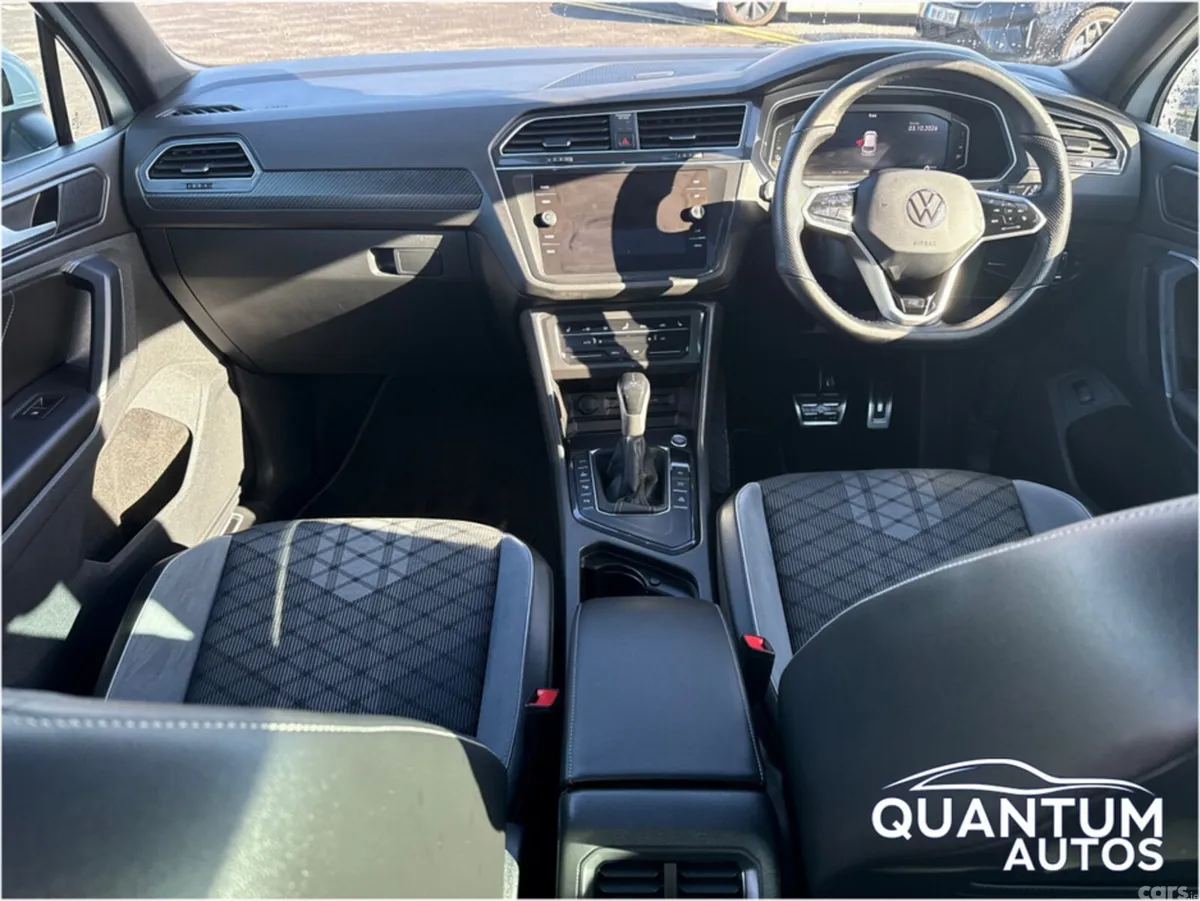 Volkswagen Tiguan SUV, Petrol Plug-in Hybrid, 2023, White