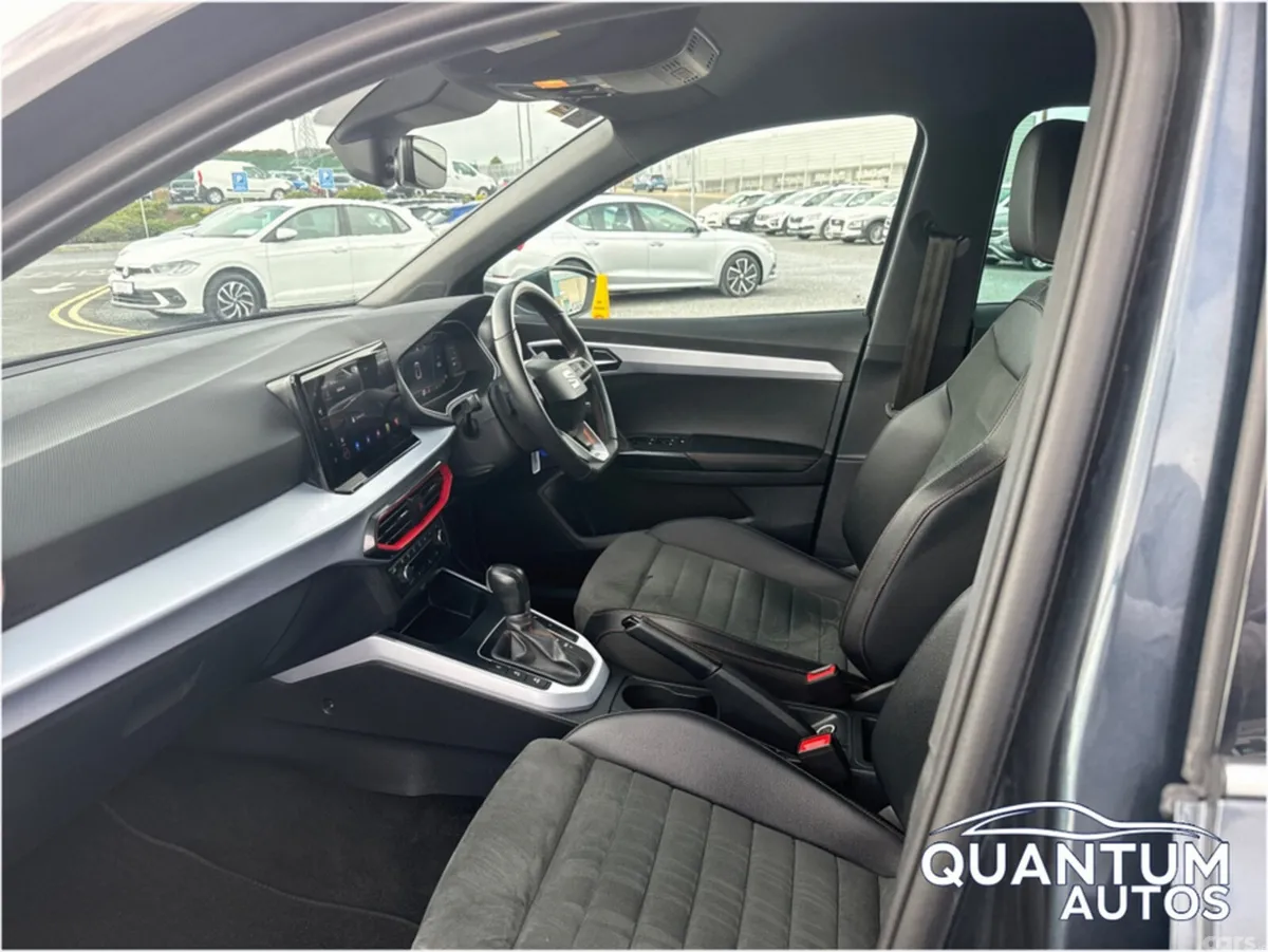 SEAT Arona Hatchback, Petrol, 2024, Grey