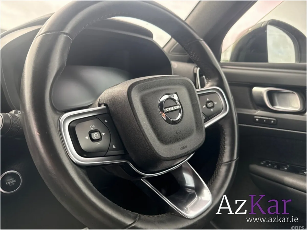 Volvo XC40 SUV, Petrol Plug-in Hybrid, 2022, Grey
