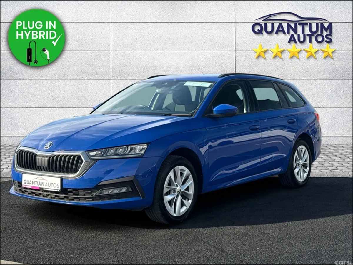 Skoda Octavia Estate, Petrol Plug-in Hybrid, 2023, Blue