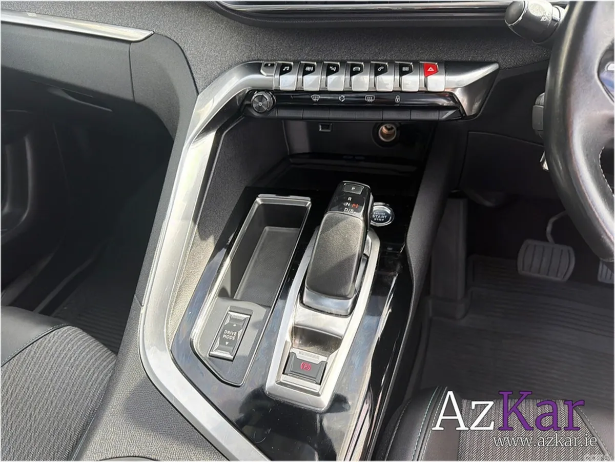 Peugeot 3008 SUV, Petrol Plug-in Hybrid, 2021, Blue