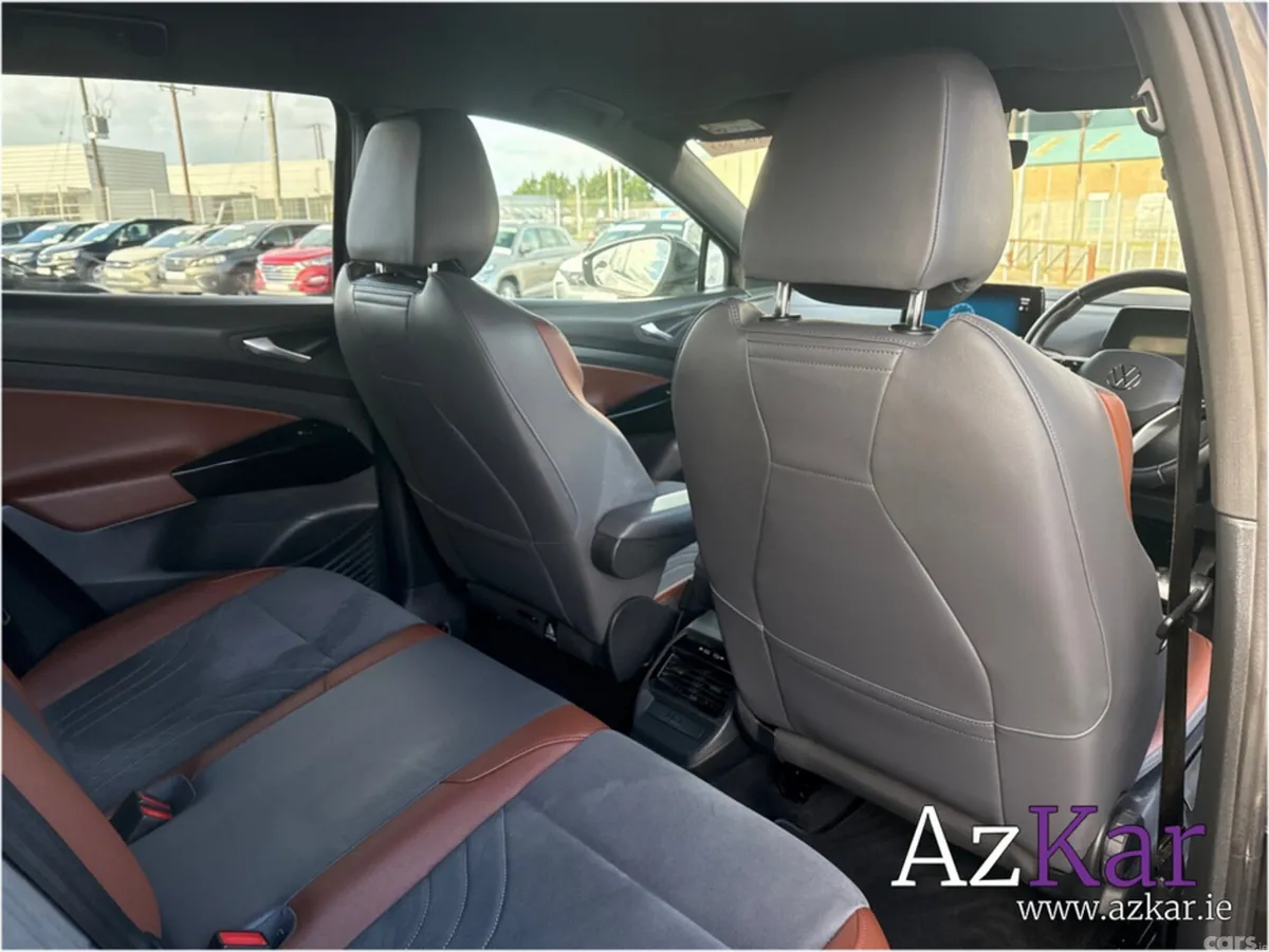 Volkswagen ID.4 SUV, Electric, 2021, Grey