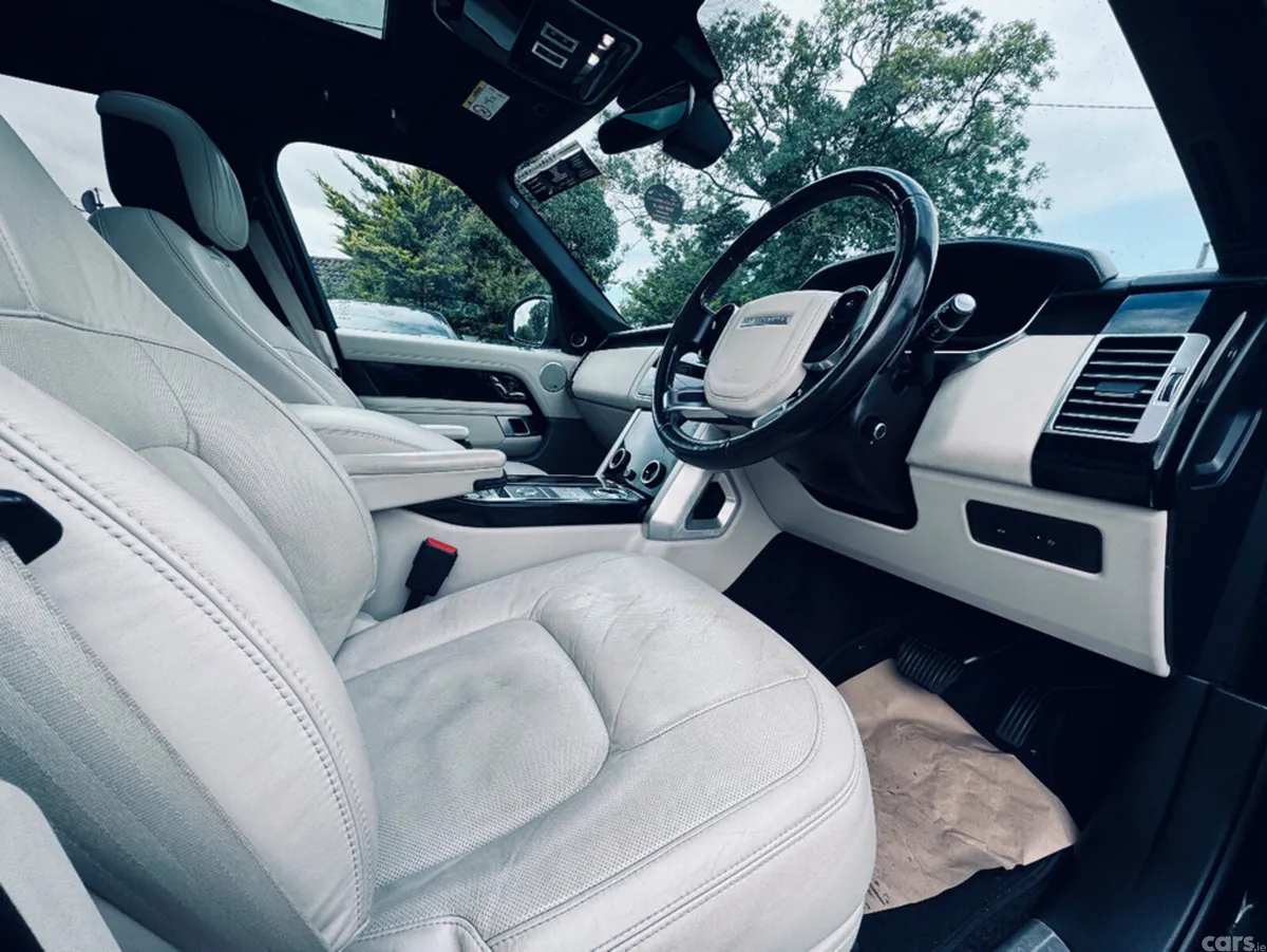 Land Rover Range Rover Estate, Diesel, 2018, Black