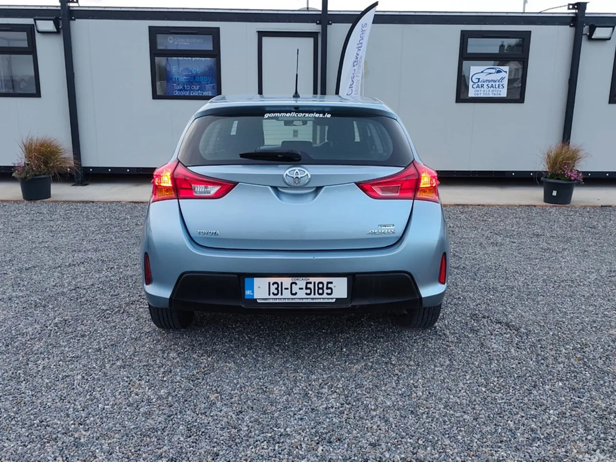 Toyota Auris Estate, Petrol, 2013, Blue