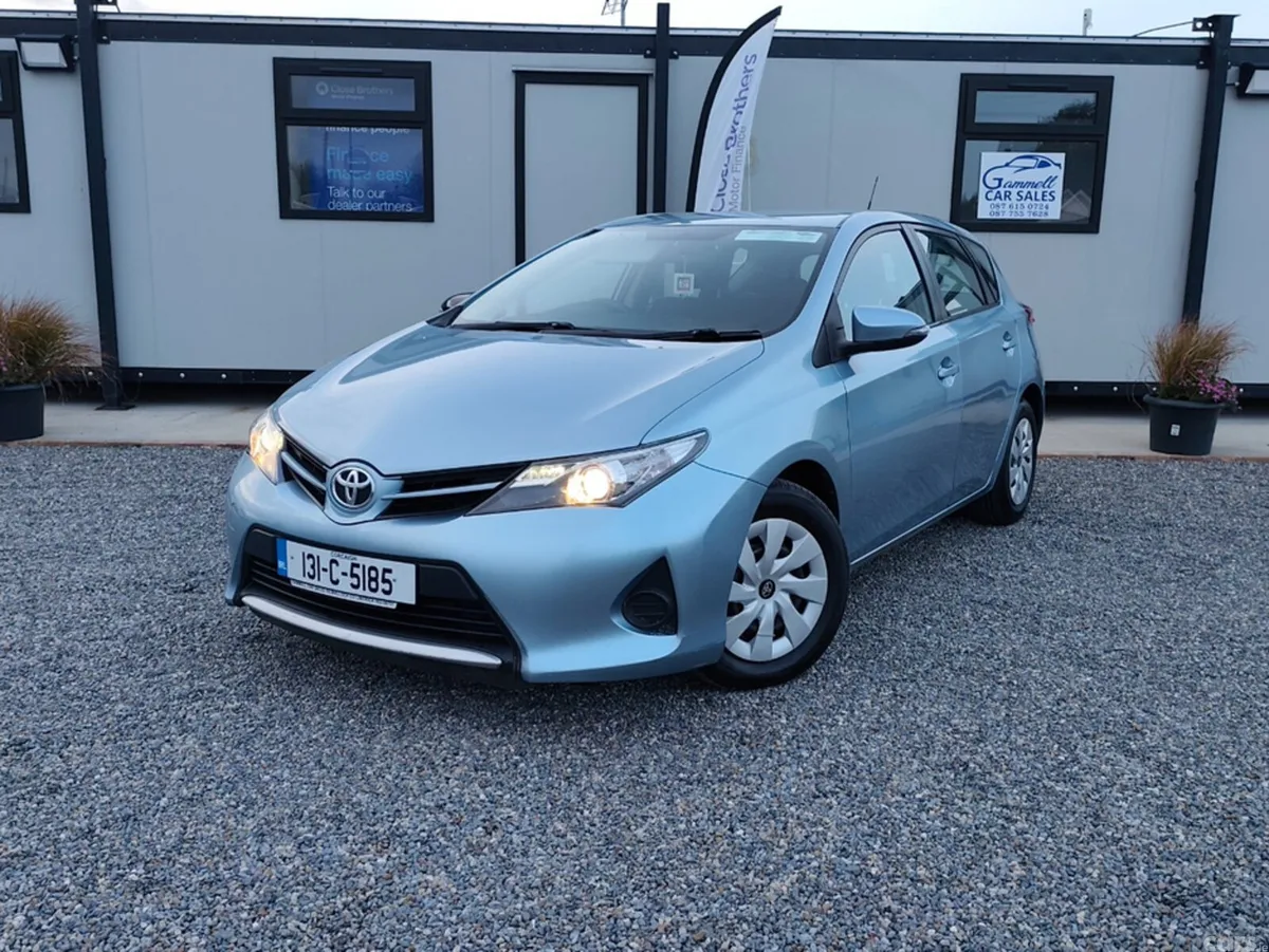 Toyota Auris Estate, Petrol, 2013, Blue
