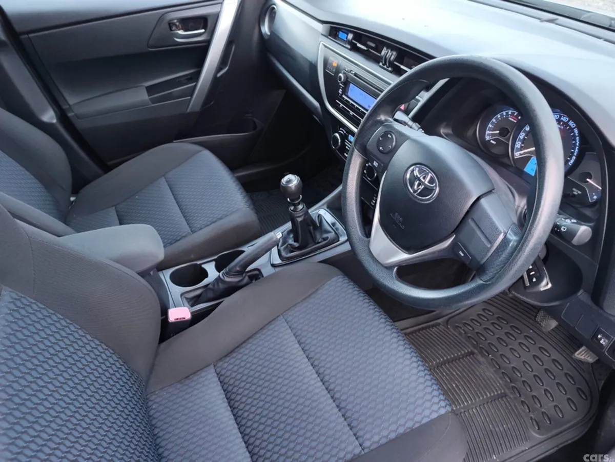 Toyota Auris Estate, Petrol, 2013, Blue