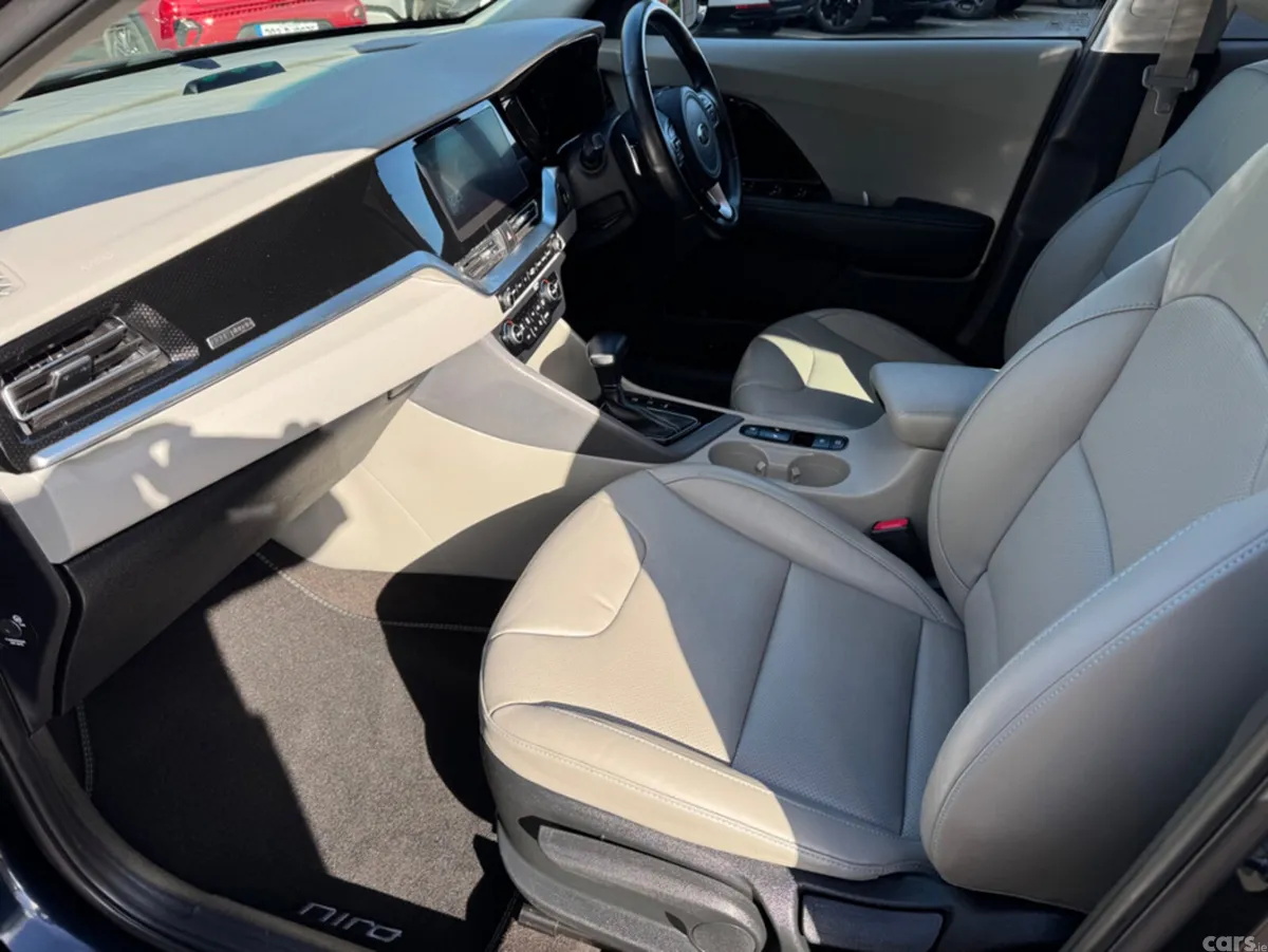 Kia Niro Hatchback, Petrol Plug-in Hybrid, 2021, Blue