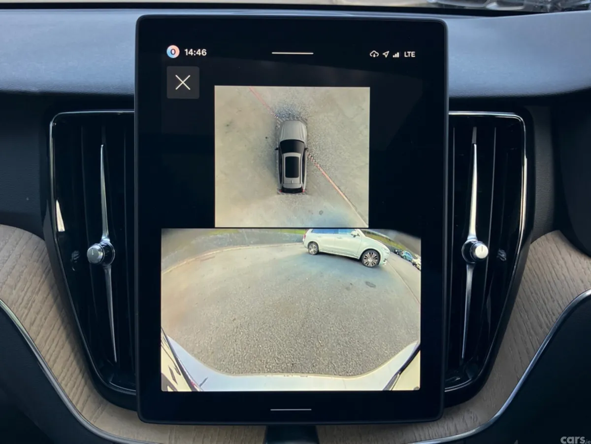Volvo XC60 SUV, Petrol Plug-in Hybrid, 2026, Silver